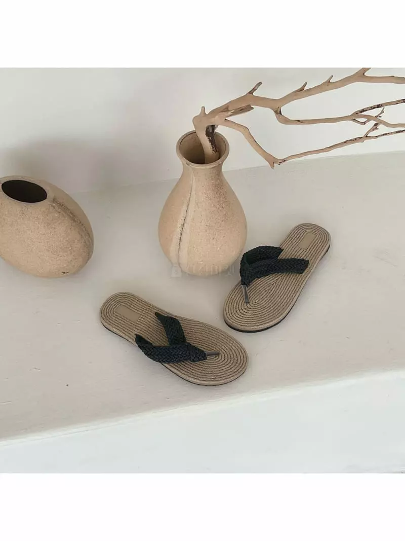 Cooing - Korean Women Fashion - #thatsdarling - w138 Flip-Flops - 2