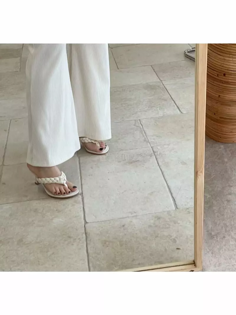 Cooing - Korean Women Fashion - #thelittlethings - ha7122 Flip-Flops Heel
