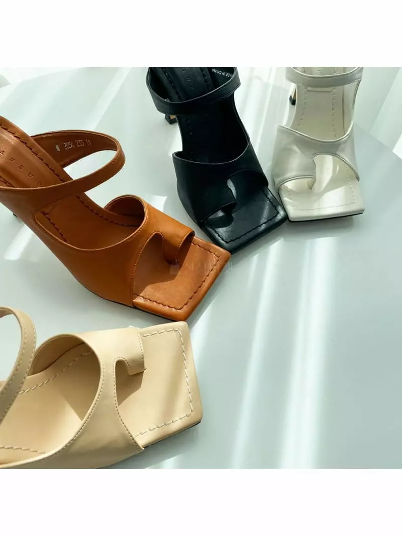Cooing - Korean Women Fashion - #vintageinspired - w2054 Flip-Flops Heel