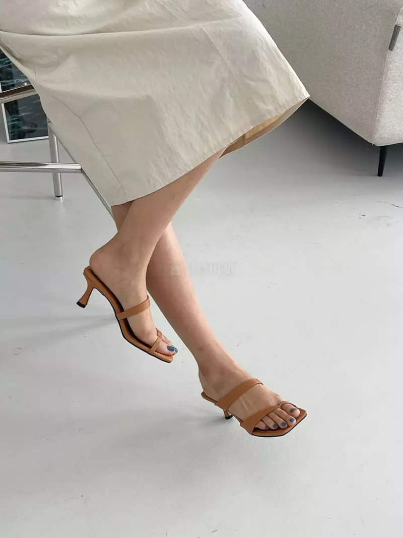Cooing - Korean Women Fashion - #vintageinspired - w2133 Flip-Flops Heel - 2