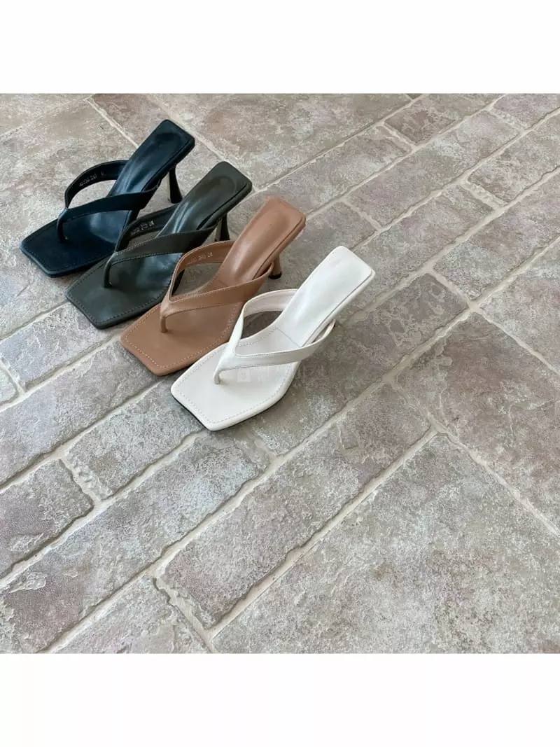 Cooing - Korean Women Fashion - #vintagekidsstyle - A6050 Flip-Flops Heel