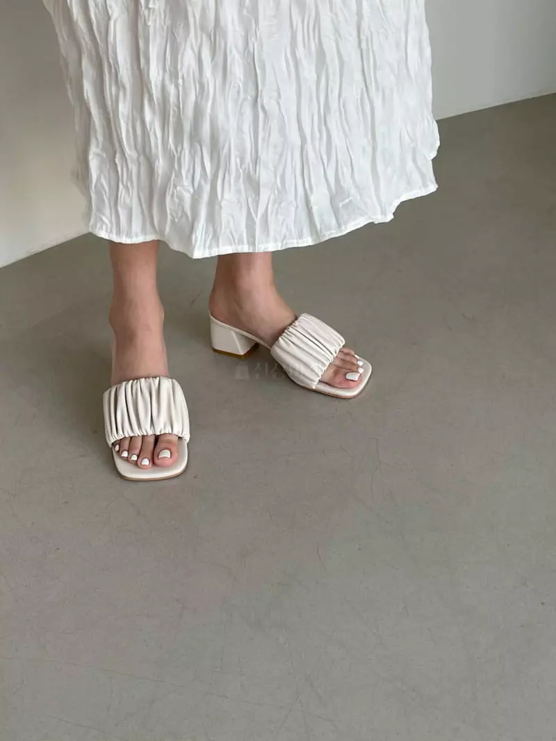 Cooing - Korean Women Fashion - #vintagekidsstyle - u5162 Sandals Heel - 3