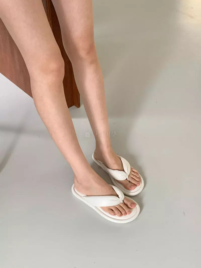 Cooing - Korean Women Fashion - #momslook - bi1049 Flip-Flops - 4