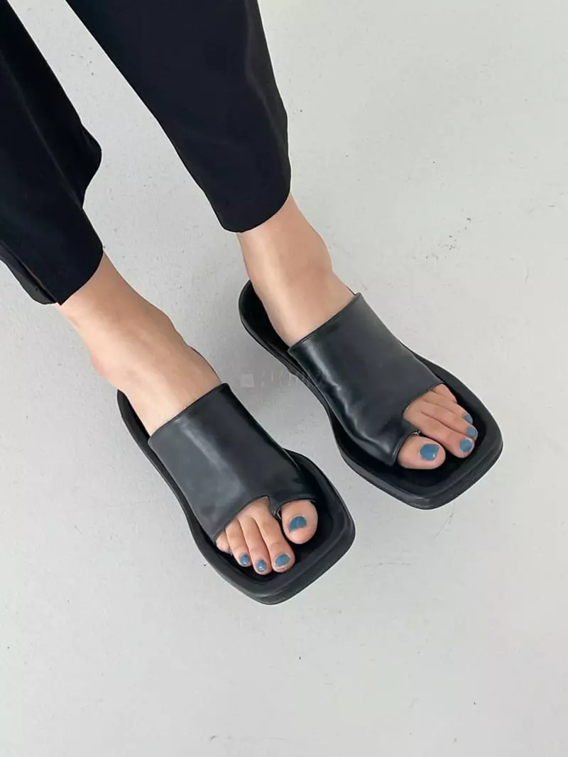 Cooing - Korean Women Fashion - #womensfashion - A6132 Flip-Flops Mule - 3