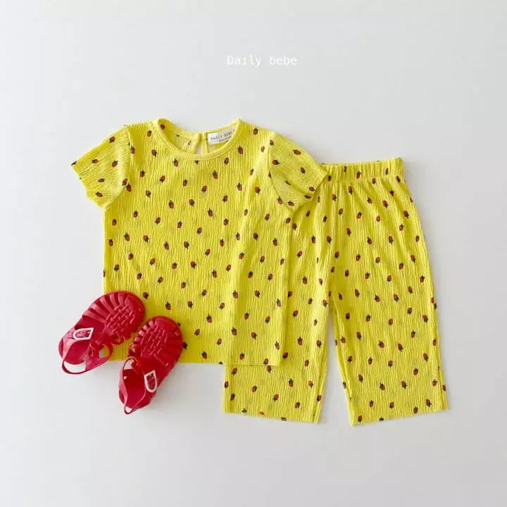 Daily Bebe - Korean Children Fashion - #toddlerclothing - Strawberry Pleats Top Bottom Set - 4