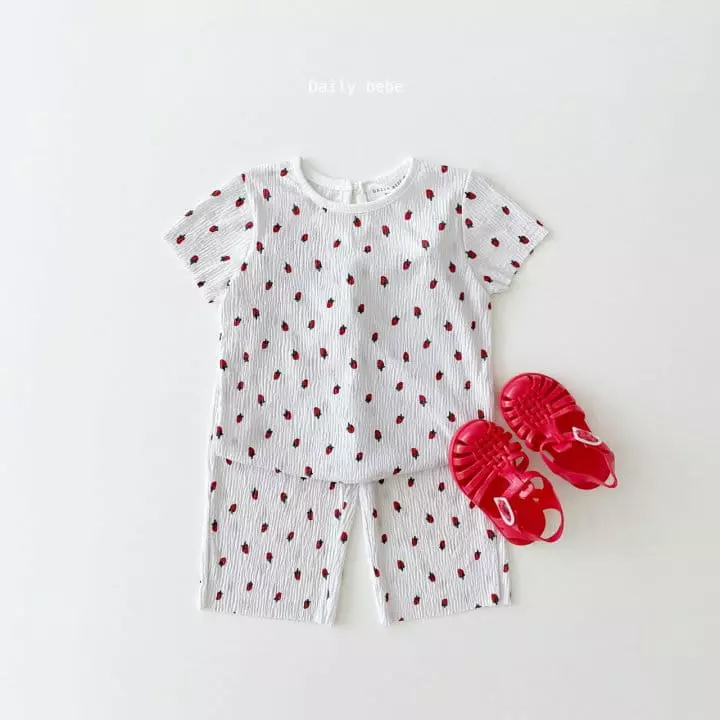 Daily Bebe - Korean Children Fashion - #toddlerclothing - Strawberry Pleats Top Bottom Set - 3
