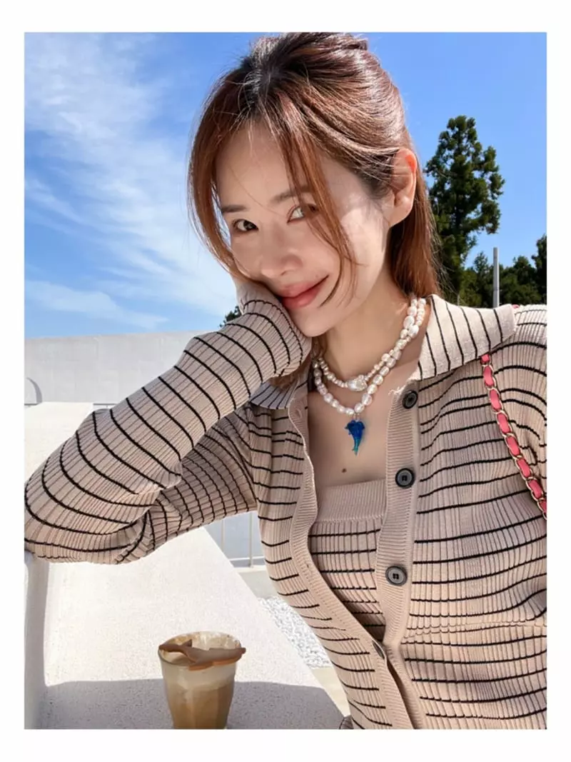Dailyjud - Korean Women Fashion - #momslook - Three Button Set Up Cardigan - 2