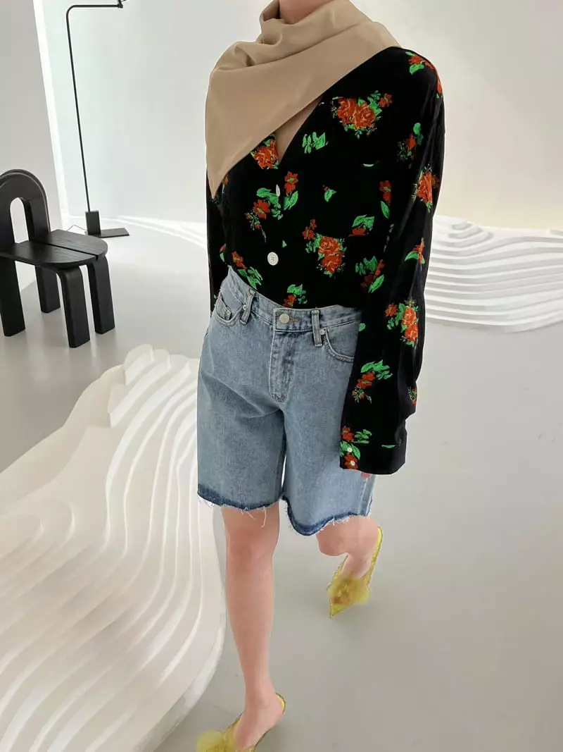 Dailyjud - Korean Women Fashion - #momslook - Tone And Tone Shorts - 4
