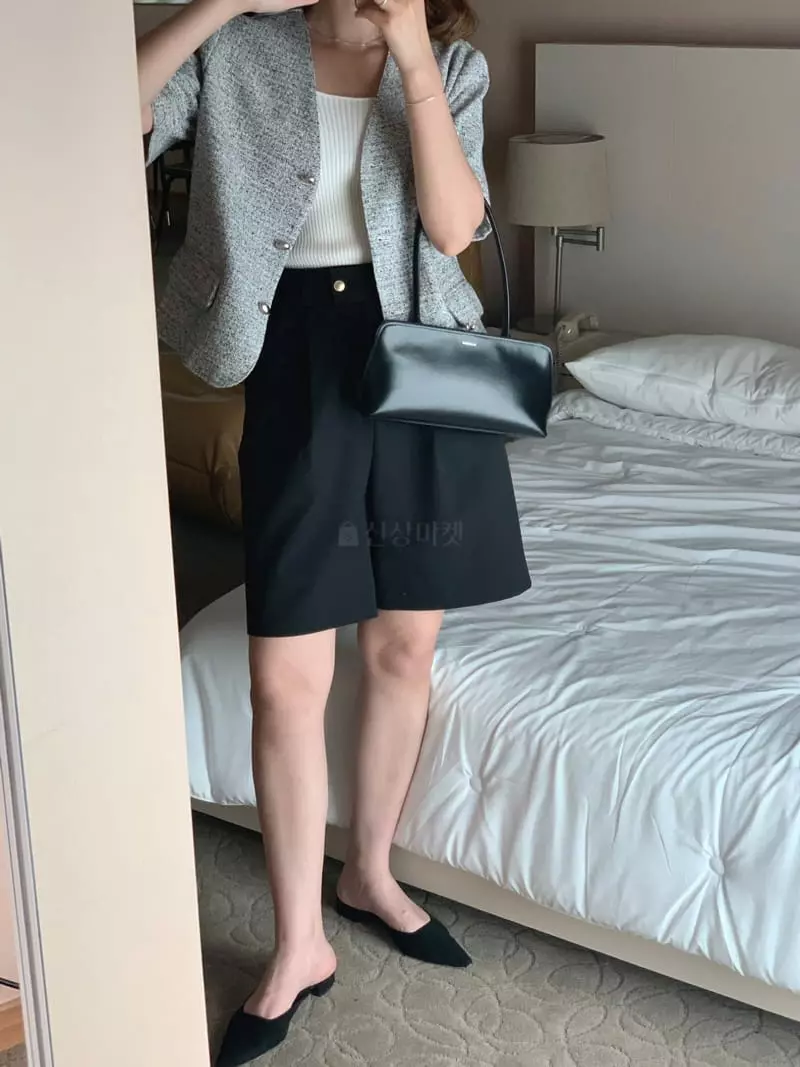 Earlybird - Korean Women Fashion - #momslook - Tos Half Jacket - 3