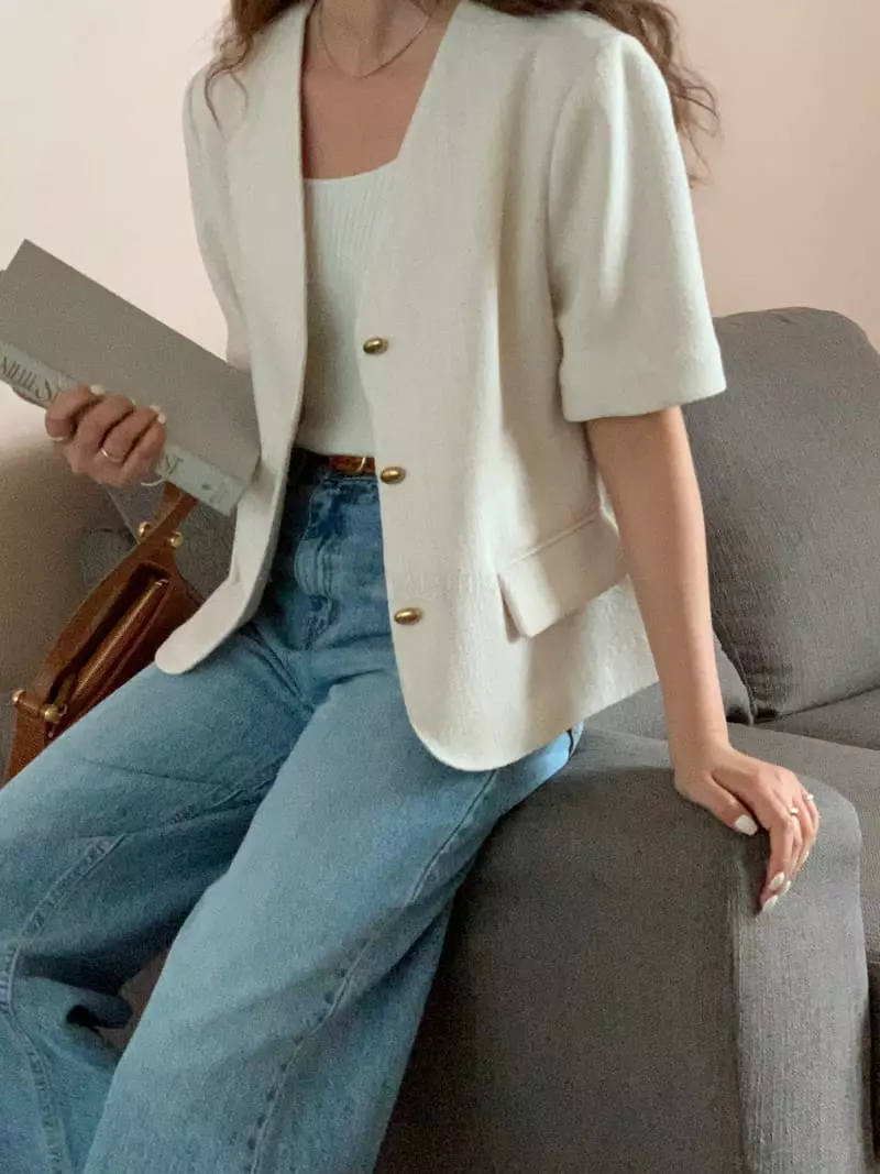 Earlybird - Korean Women Fashion - #momslook - Tos Half Jacket - 4