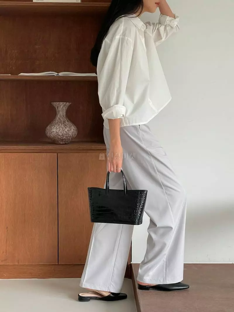 February - Korean Women Fashion - #momslook - Betty Back Button Shirt - 3