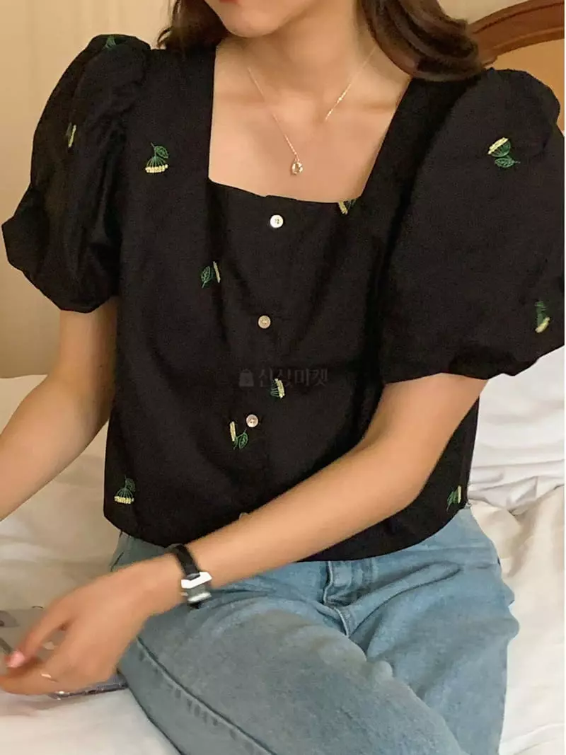Frill - Korean Women Fashion - #womensfashion - Flower Embroidery Blouse - 4