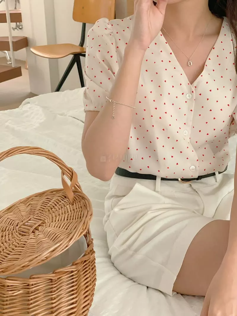 Frill - Korean Women Fashion - #vintagekidsstyle - Heart Blouse - 6