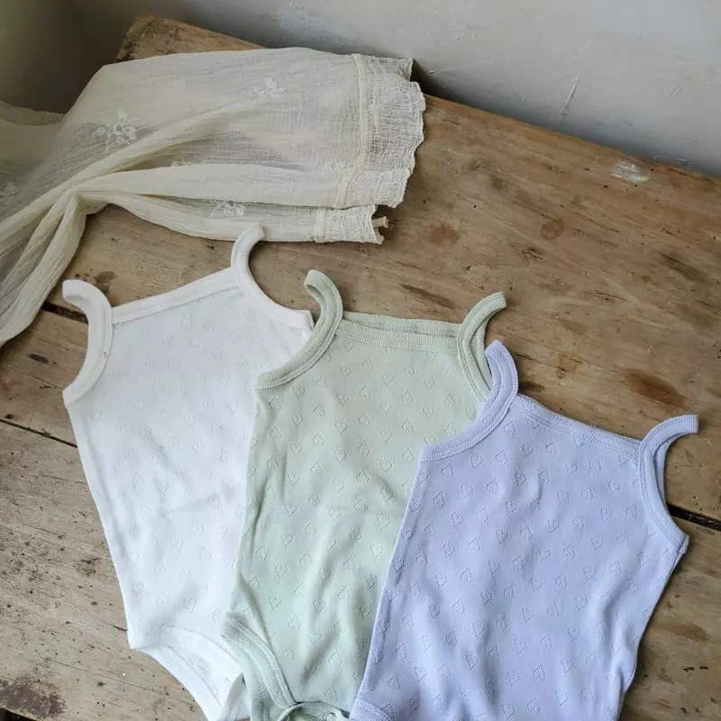 From J - Korean Baby Fashion - #babyboutiqueclothing - Heart Sleeveless Bodysuit