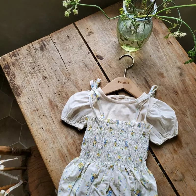 From J - Korean Baby Fashion - #babygirlfashion - Hellen Flower Smocked Bodysuit - 6