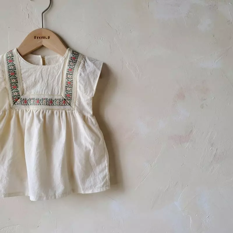 From J - Korean Baby Fashion - #babylifestyle - Esnic Embroidery Bodysuit - 5