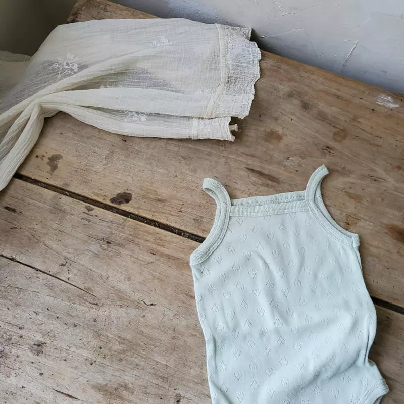 From J - Korean Baby Fashion - #babylifestyle - Heart Sleeveless Bodysuit - 6