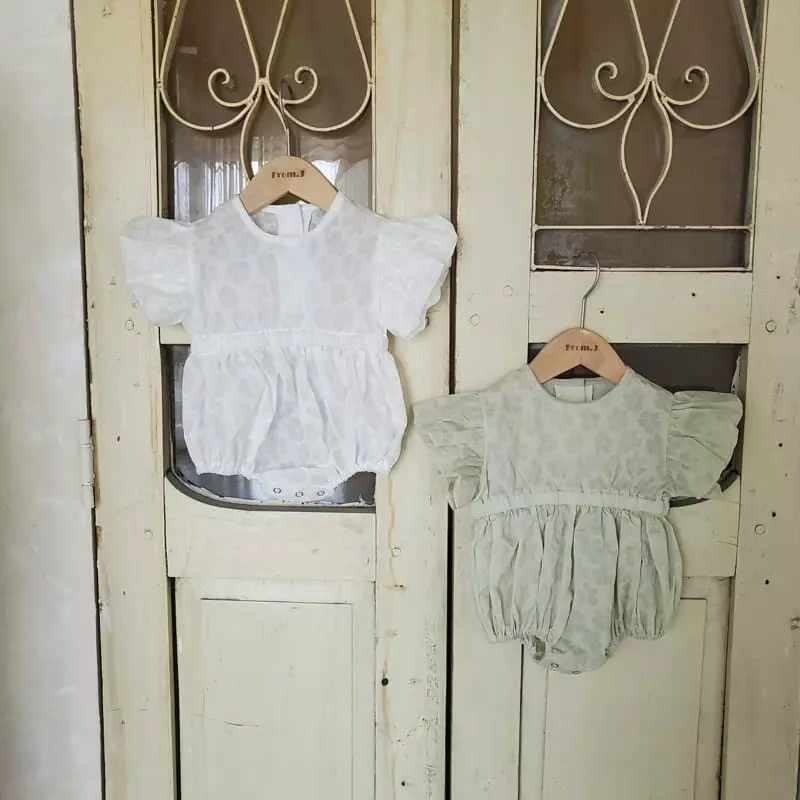 From J - Korean Baby Fashion - #babyoninstagram - Magnolia Flower Bodysuit - 2