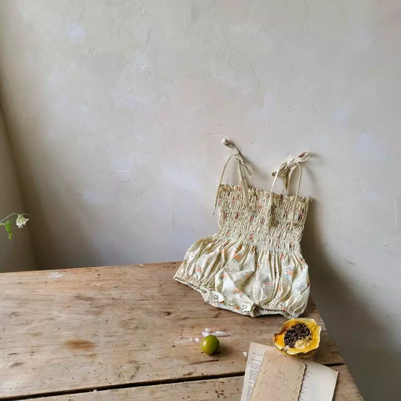 From J - Korean Baby Fashion - #babyoutfit - Hellen Flower Smocked Bodysuit - 10