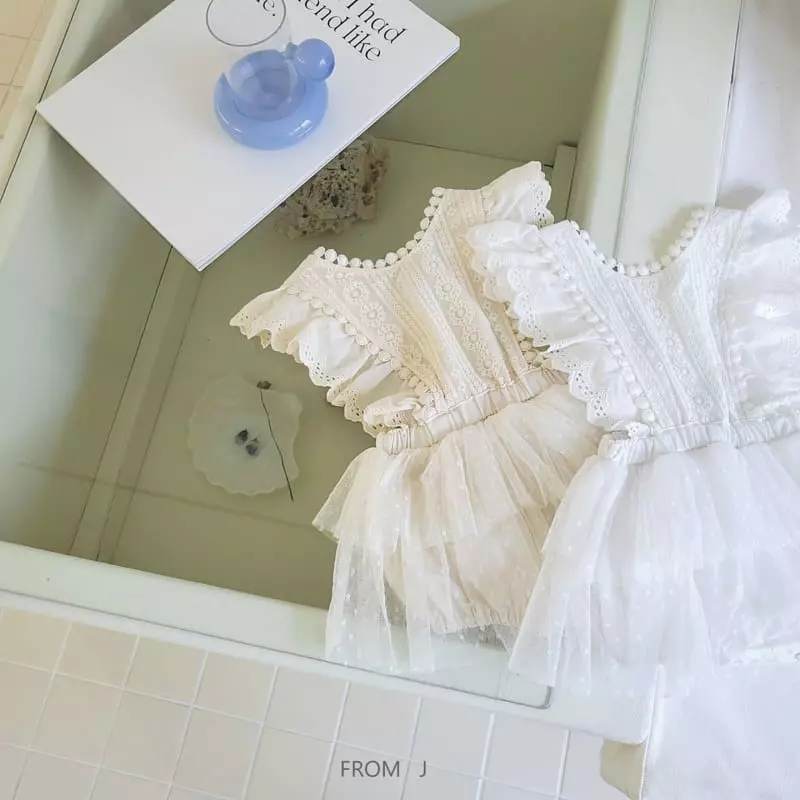 From J - Korean Baby Fashion - #babyoutfit - Cancan Lace Dungarees Bodysuit - 4