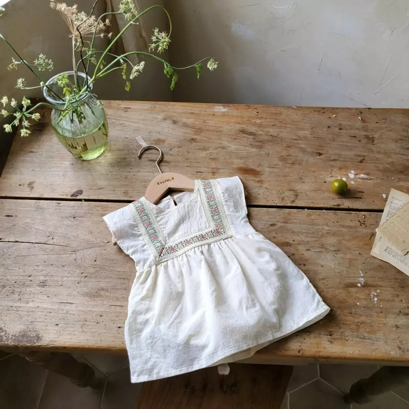 From J - Korean Baby Fashion - #babywear - Esnic Embroidery Bodysuit - 10