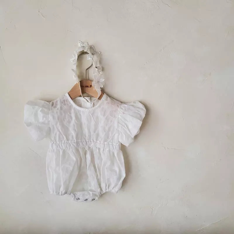 From J - Korean Baby Fashion - #babywear - Magnolia Flower Bodysuit - 6