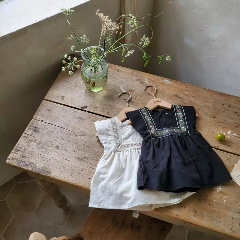 From J - Korean Baby Fashion - #onlinebabyshop - Esnic Embroidery Bodysuit - 12