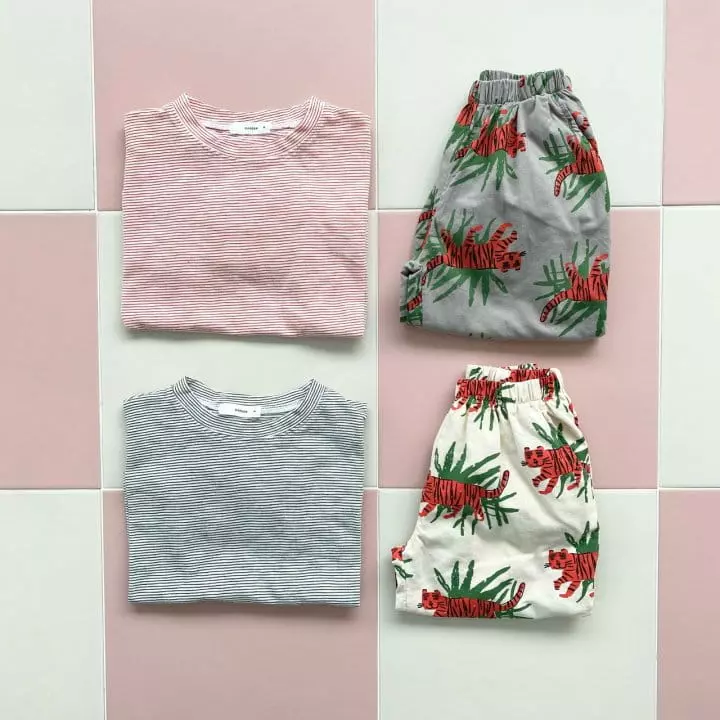Garden - Korean Children Fashion - #kidsstore - Small Stripes Short Sleeves Tee - 5