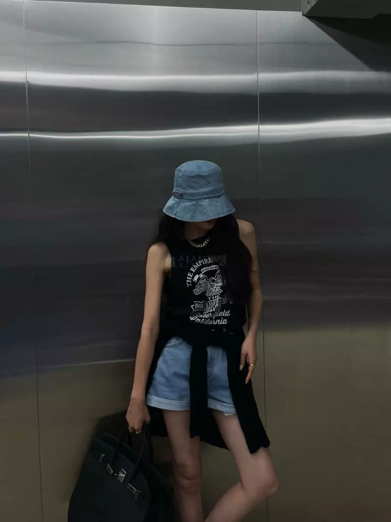 Gentlewoman - Korean Women Fashion - #momslook - Moter Sleeveless - 2