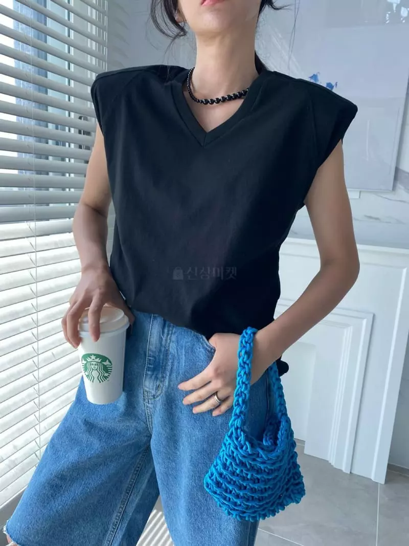 Gentlewoman - Korean Women Fashion - #thatsdarling - Pad Sleeveless