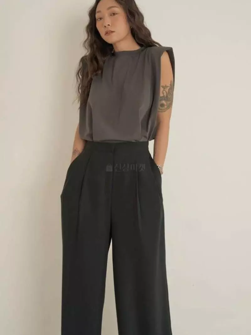 Howl - Korean Women Fashion - #momslook - Silket Pad Tee - 3