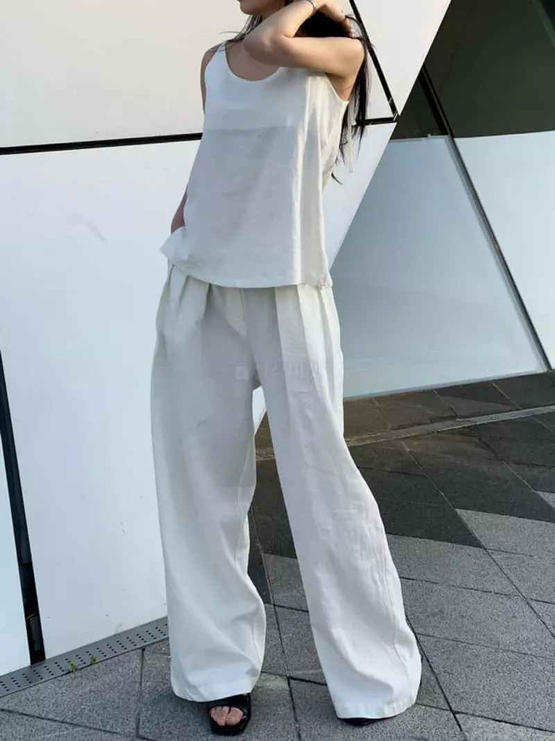 Howl - Korean Women Fashion - #momslook - Wide Two Tuck Pants