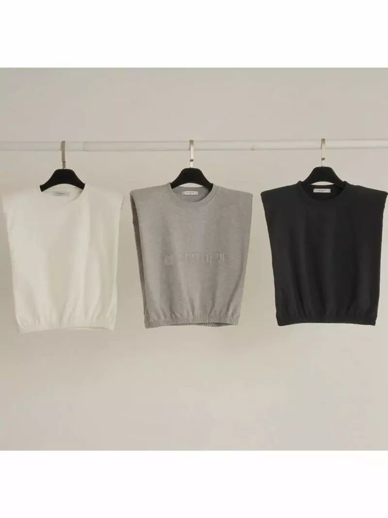 Howl - Korean Women Fashion - #vintagekidsstyle - Pad Banding Sleeveless - 4