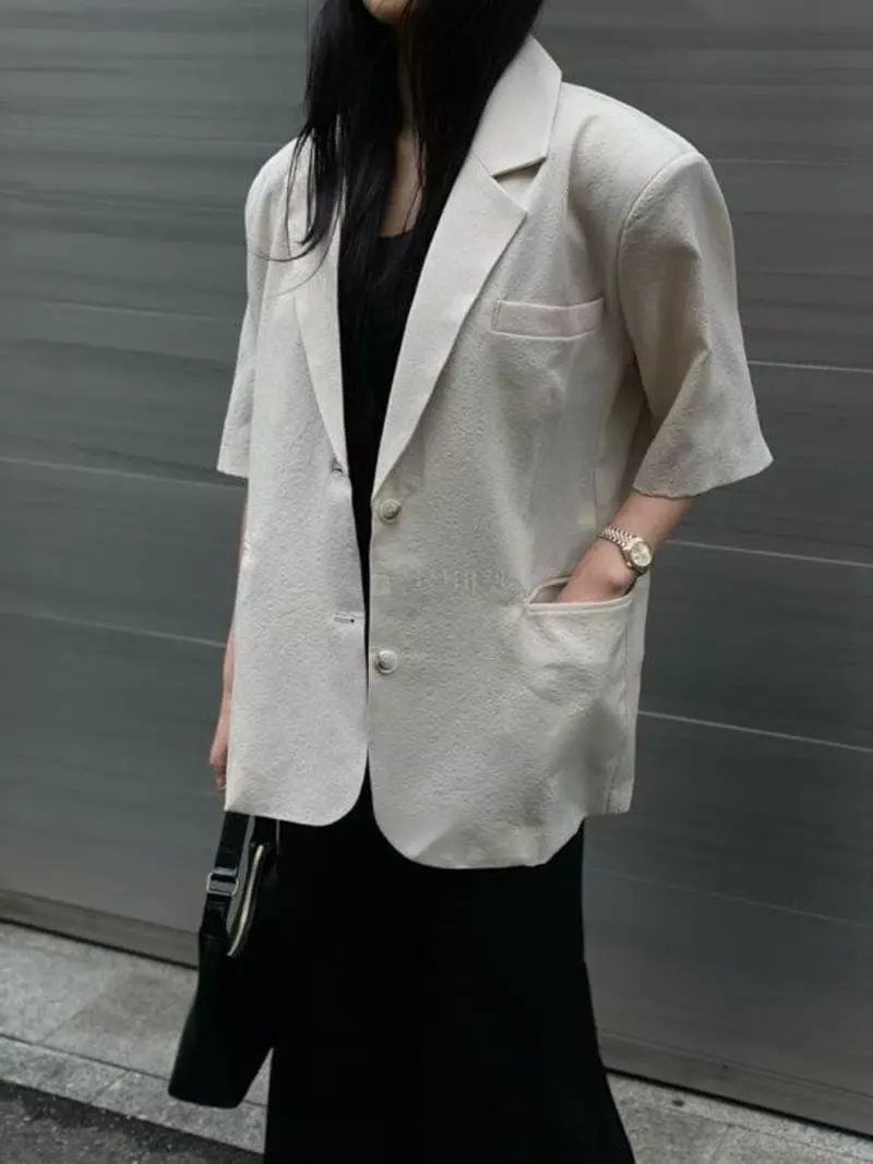 Howl - Korean Women Fashion - #vintageinspired - Pum Over Jacket - 4