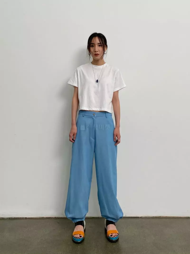 Inni - Korean Women Fashion - #momslook - Crop Short Sleeves Tee - 4