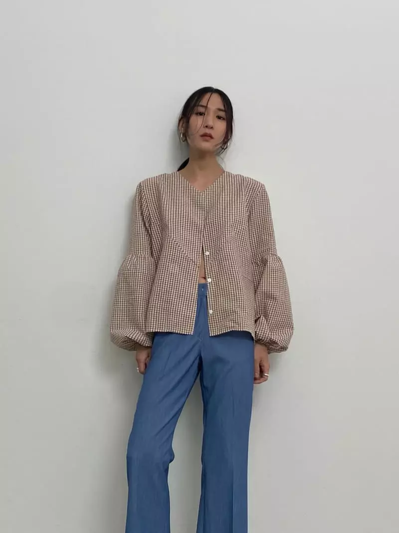 Inni - Korean Women Fashion - #momslook - Gobang V Blouse - 2