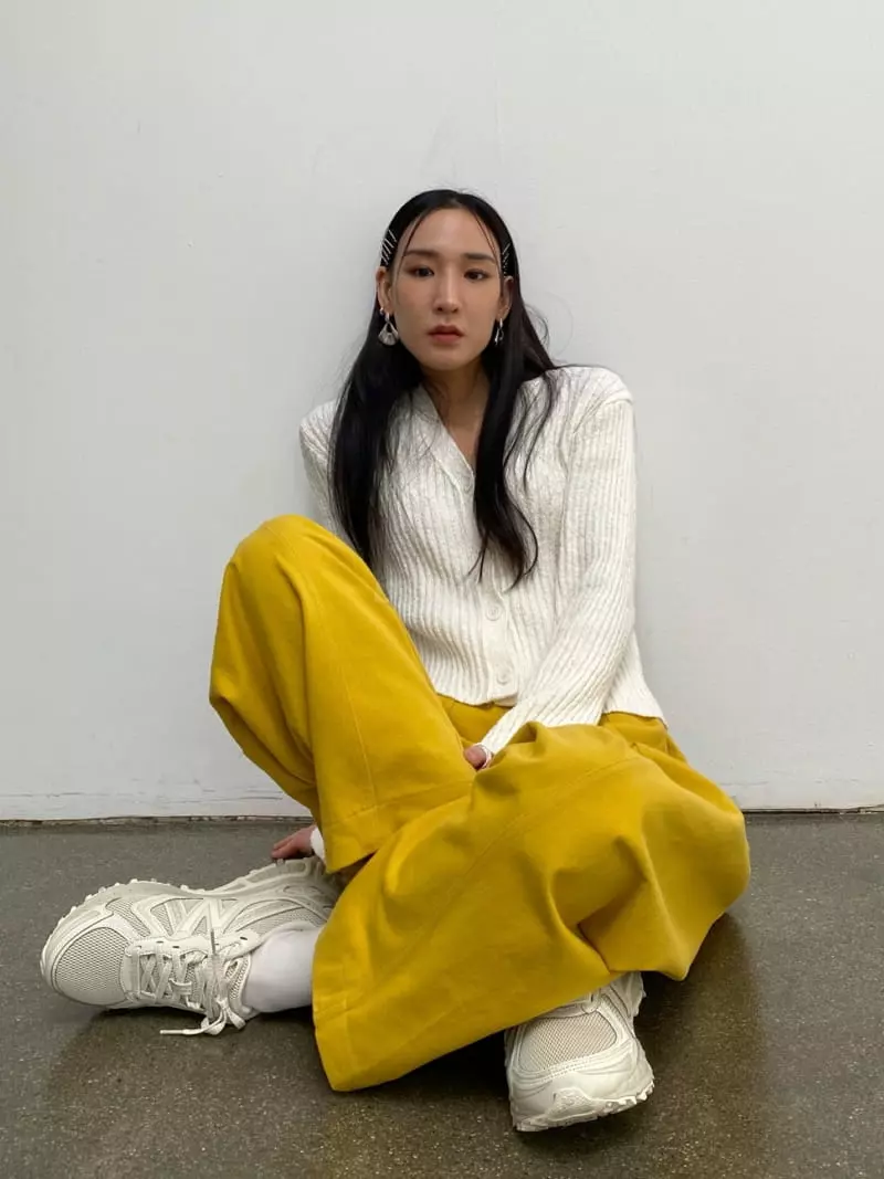 Inni - Korean Women Fashion - #romanticstyle - Knit Rib V Cardigan - 2