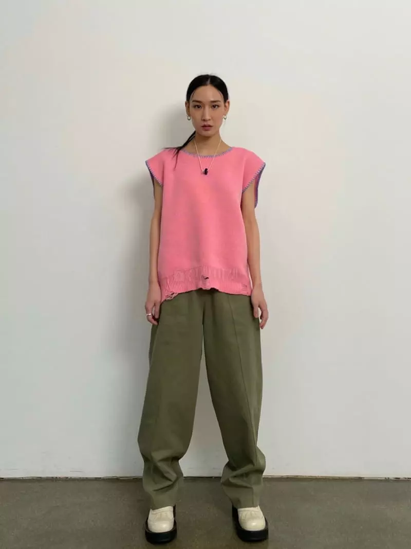 Inni - Korean Women Fashion - #romanticstyle - Neadle Vest Knit