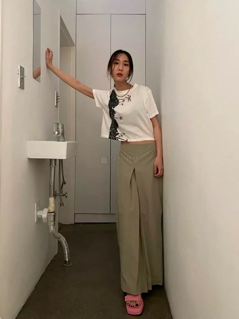 Inni - Korean Women Fashion - #thelittlethings - Palm Tee