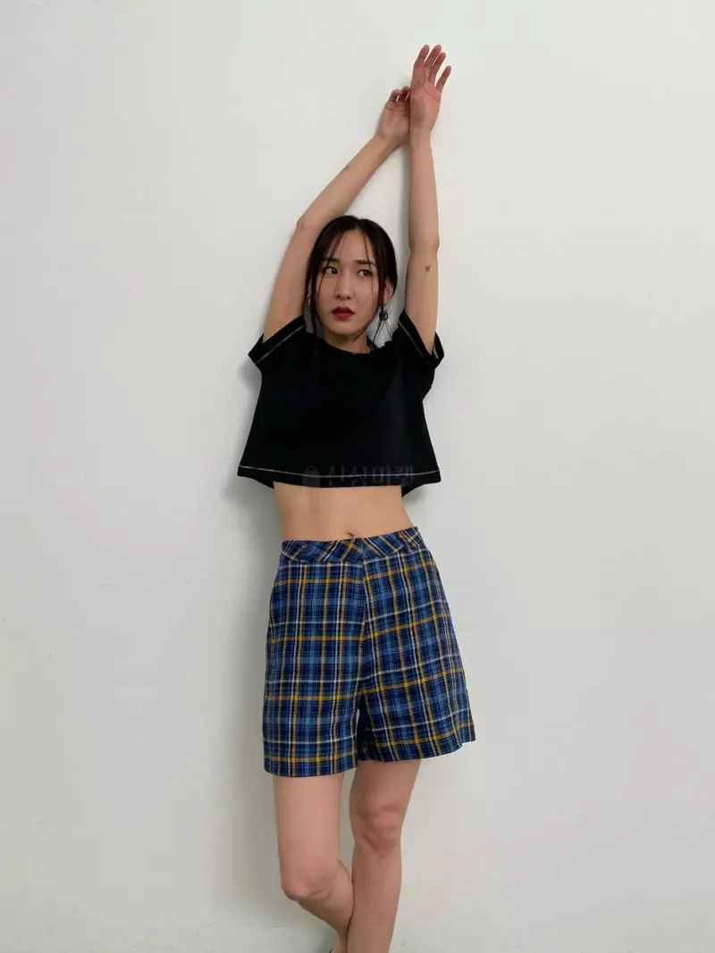 Inni - Korean Women Fashion - #vintagekidsstyle - Check Linen Shorts