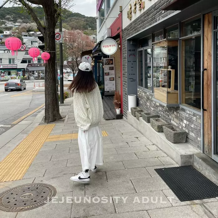 Jejeunosity - Korean Women Fashion - #restrostyle - Mom Flower Windbreak - 12