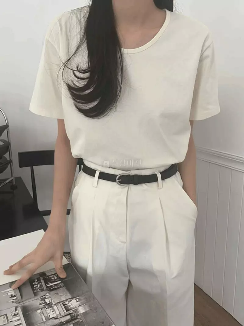 Jinsim - Korean Women Fashion - #restrostyle - Silket U Neck Tee - 4