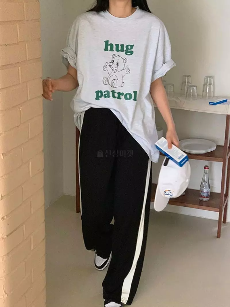 Jkichi - Korean Women Fashion - #momslook - Pet Roll Bear Tee - 4
