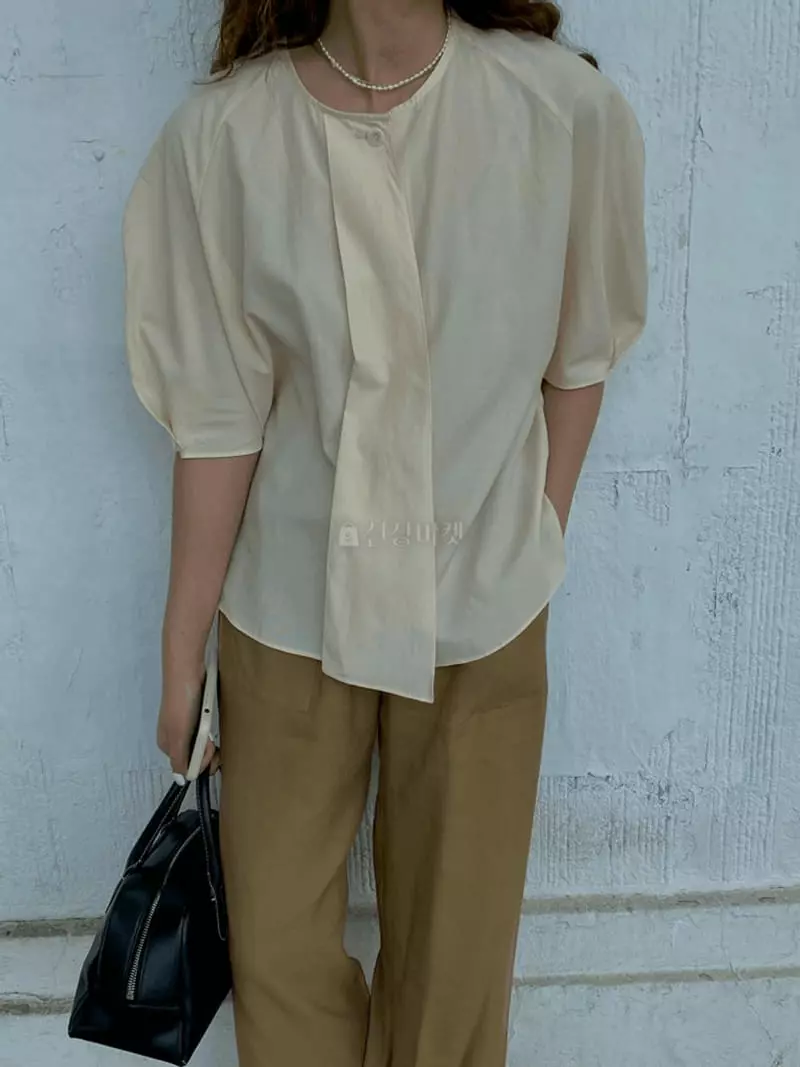 Knock - Korean Women Fashion - #momslook - Shushu Blouse - 3