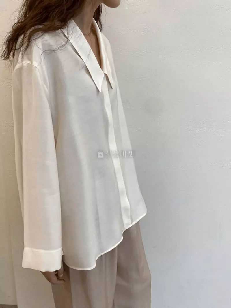 Knock - Korean Women Fashion - #momslook - Collar Blouse - 2