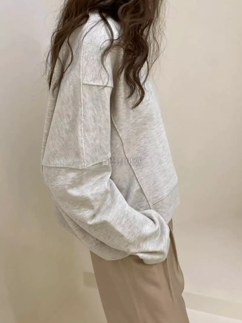 Knock - Korean Women Fashion - #momslook - Box V Sweatshirt