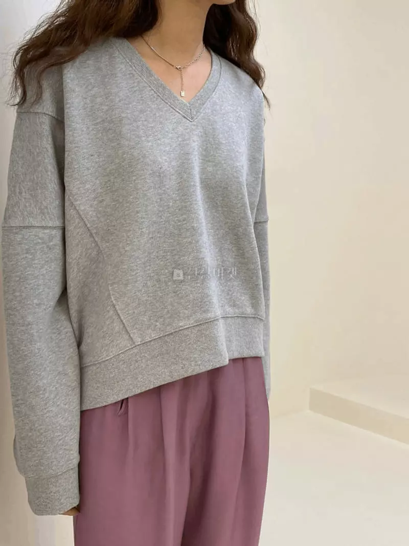 Knock - Korean Women Fashion - #womensfashion - Box V Sweatshirt - 2
