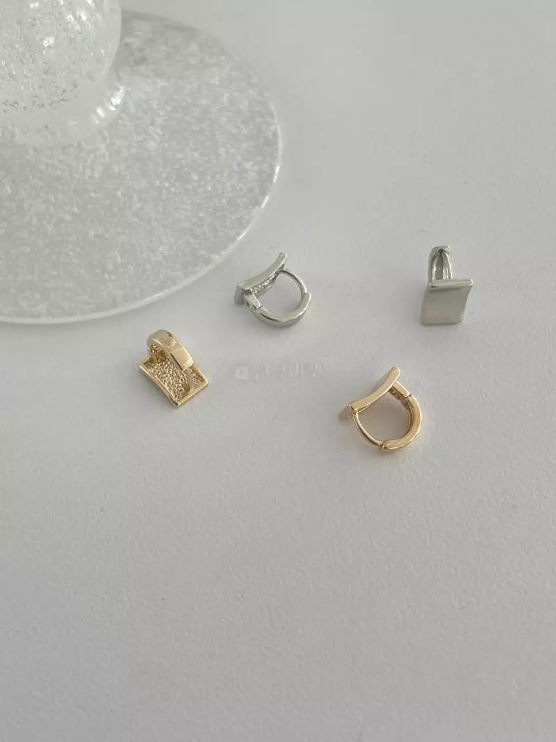 Lapin - Korean Women Fashion - #momslook - Square One Touch Earring
