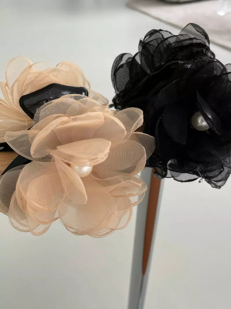Lapin - Korean Women Fashion - #momslook - Pearl Flower Hairpin - 2