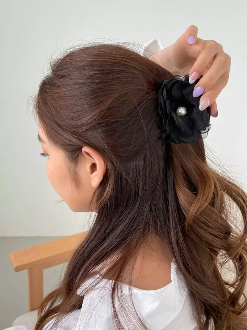 Lapin - Korean Women Fashion - #womensfashion - Pearl Flower Hairpin - 4